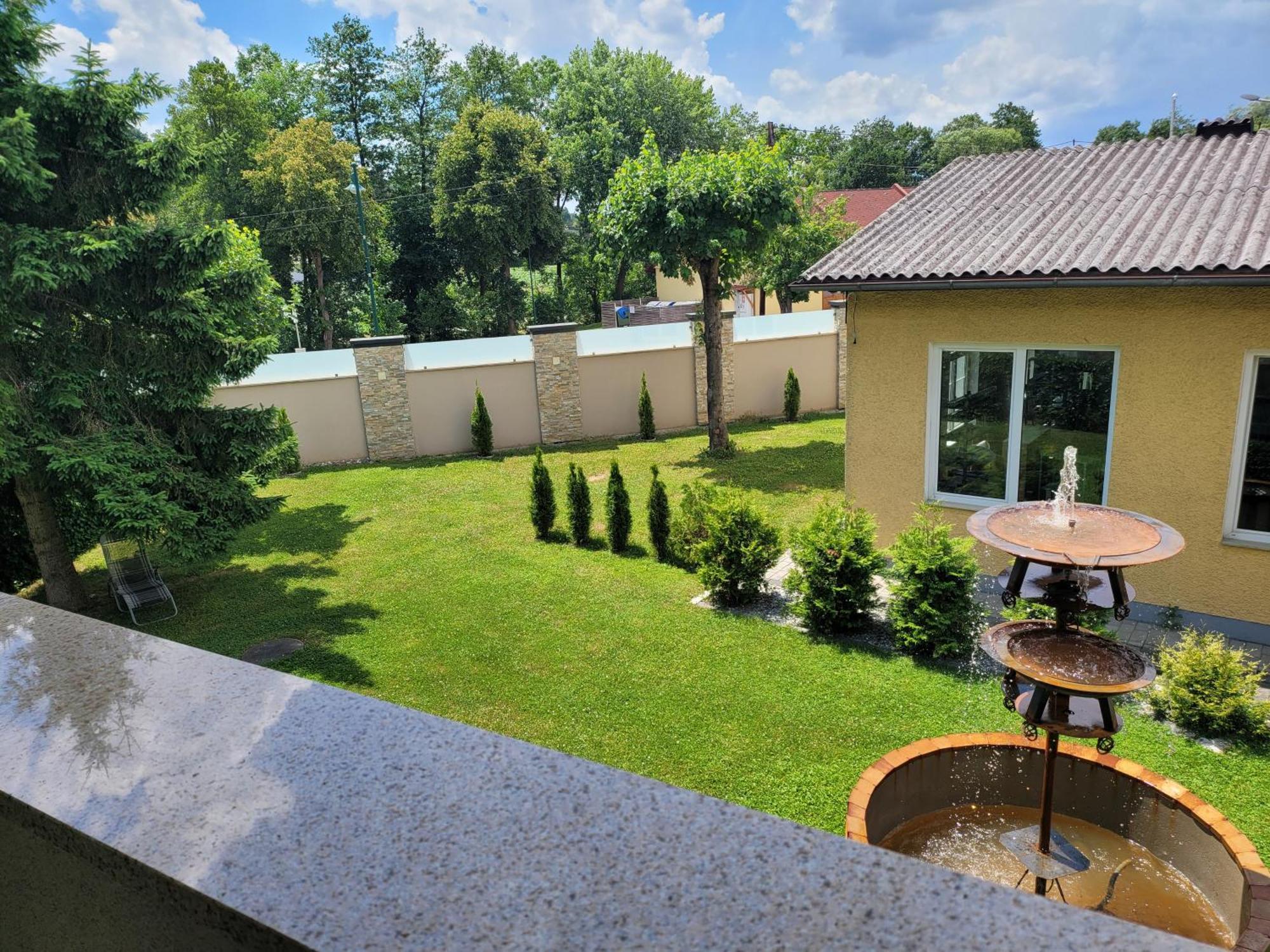 Apartmenthausmannstaetten Hausmannstatten Buitenkant foto