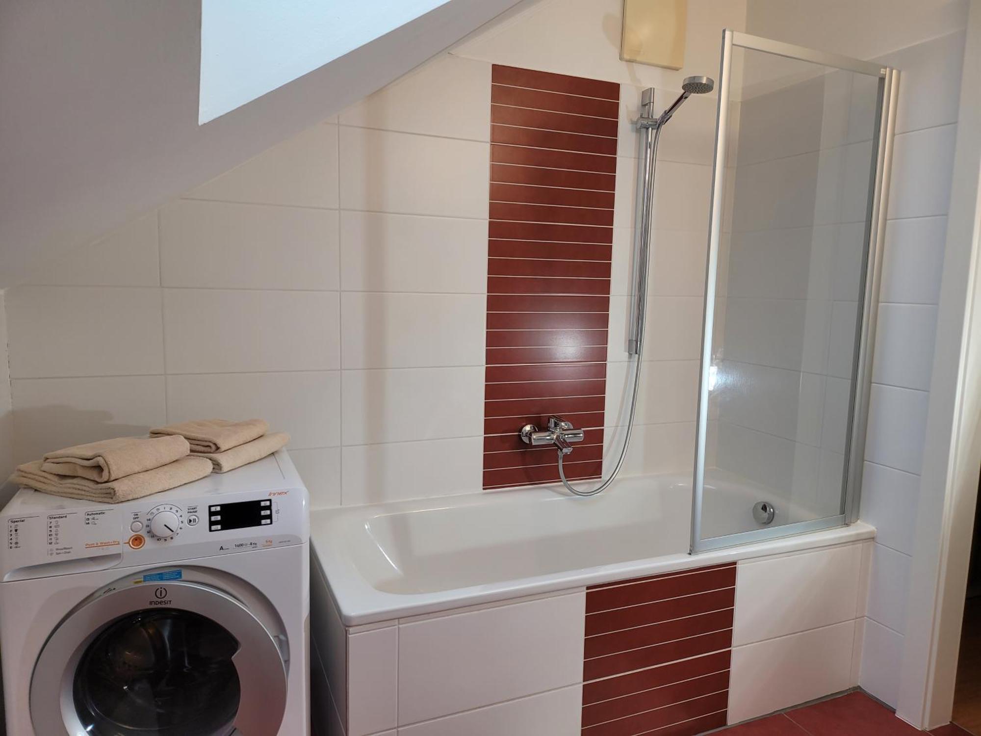 Apartmenthausmannstaetten Hausmannstatten Buitenkant foto