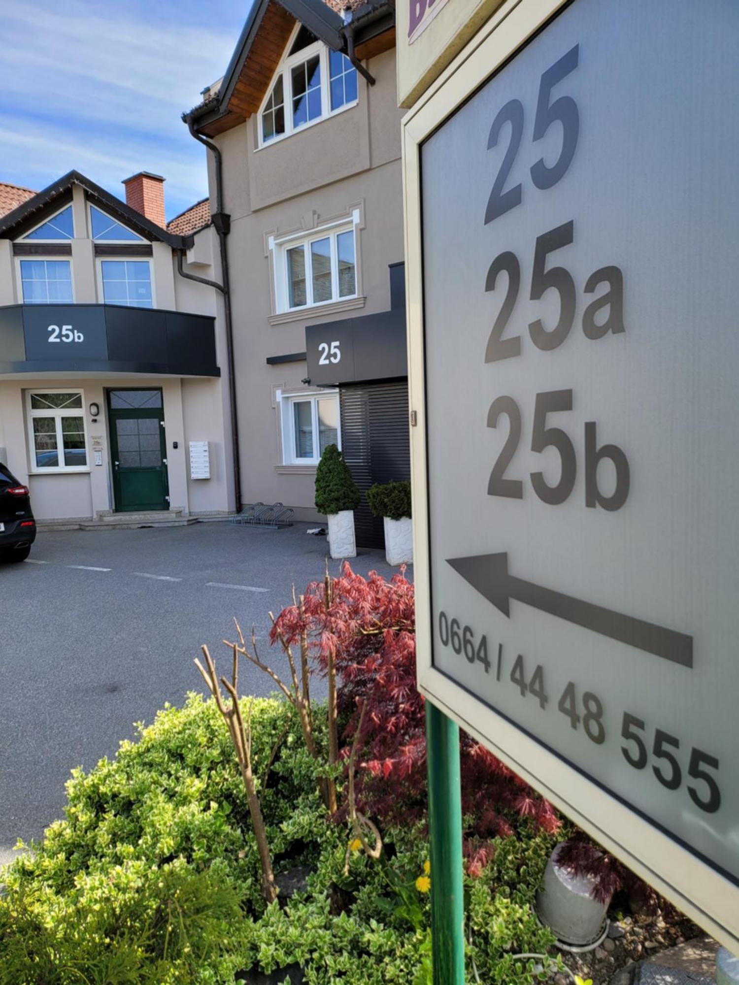 Apartmenthausmannstaetten Hausmannstatten Buitenkant foto